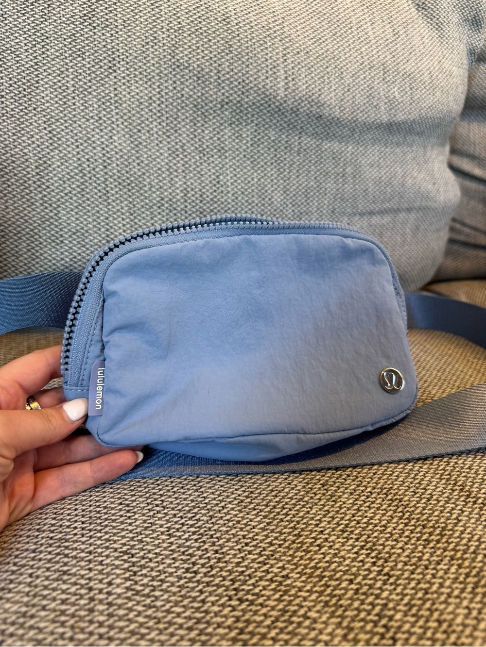 lululemon athletica light blue belt bag